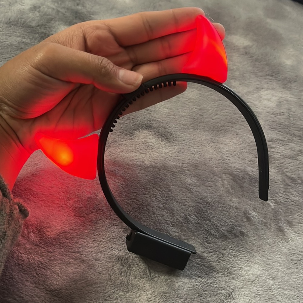 Light up devil horns 🚨 - Picture 3 of 6